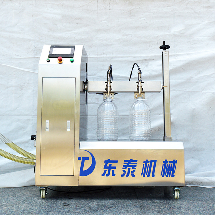 俱往矣，數(shù)風(fēng)流人物，還看東泰半自動食用油灌裝機(jī)